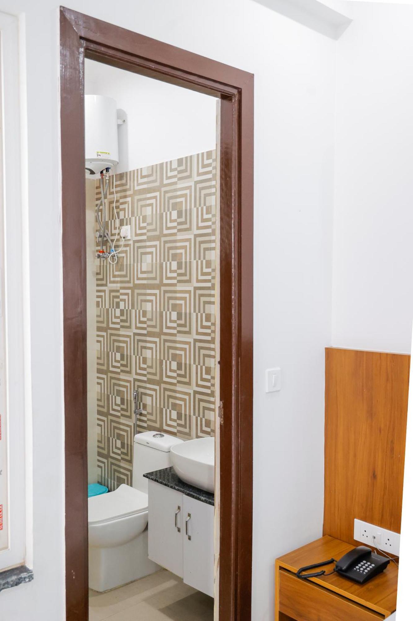 Hotel Parth Inn Rishīkesh Dış mekan fotoğraf